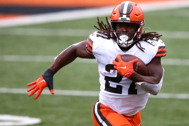 Kareem Hunt dépose une demande d'échange avec Cleveland Browns